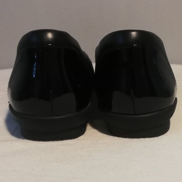 Clarks Unstructured Two Tone Genui Leather Buckle Dressy Work Flats Shoes Size 8 - Picture 8 of 11